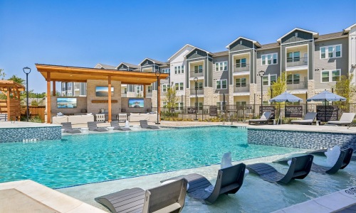 Swimming pool with lounge areas and sundeck